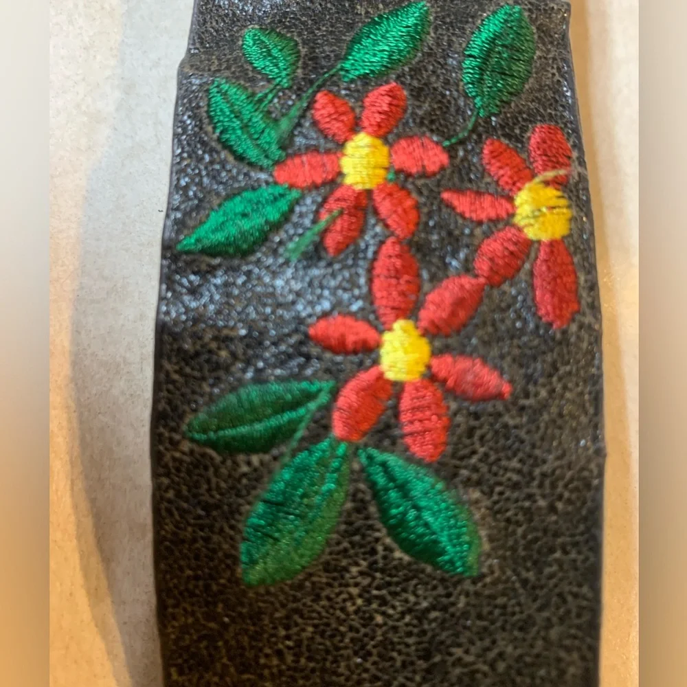 Vintage Embroidered Flowers Belt (Size 11-13 Long) 41” Long - Picture 7 of 7